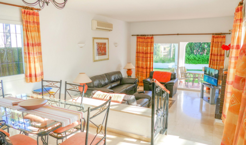 livingroom Calahonda Villa.png (581 KB)